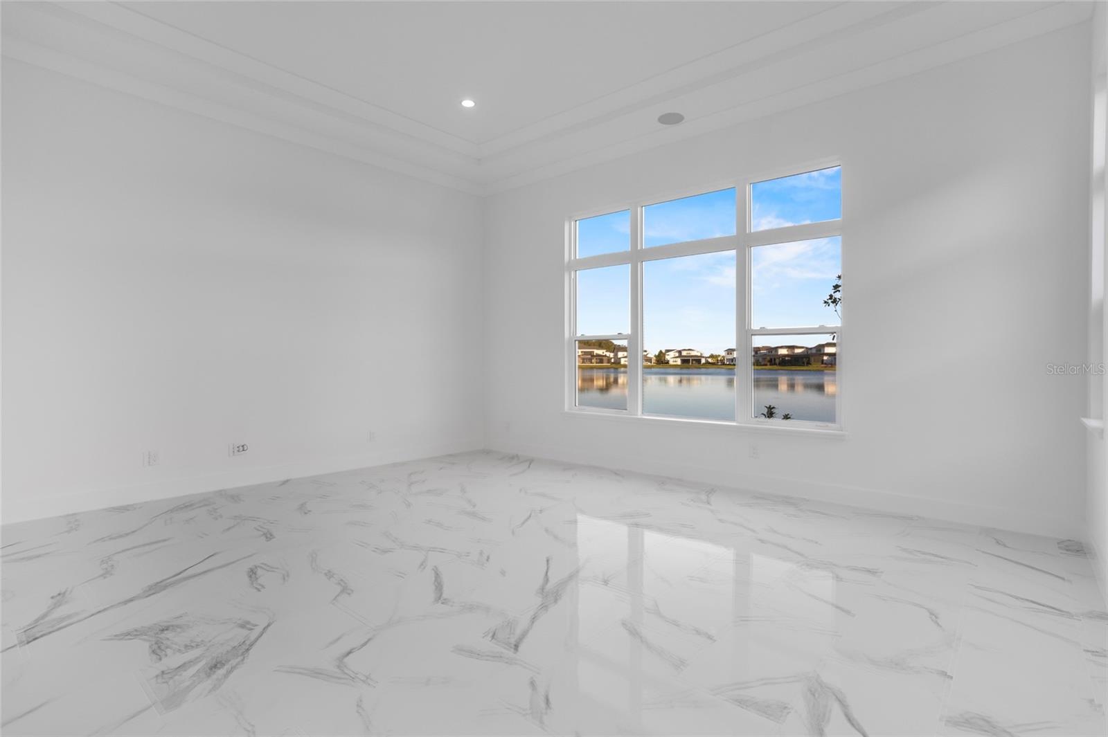 Image 18 of 74 For 9752 Laurel Berry Drive