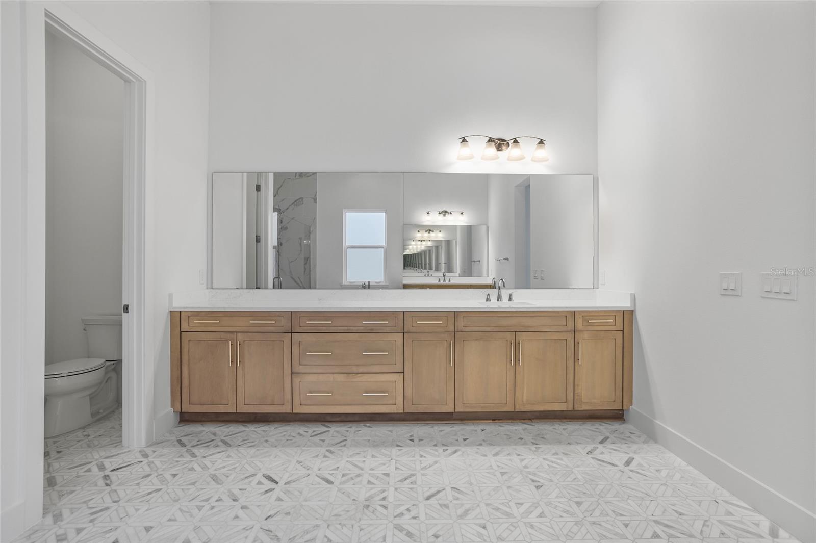 Image 21 of 74 For 9752 Laurel Berry Drive