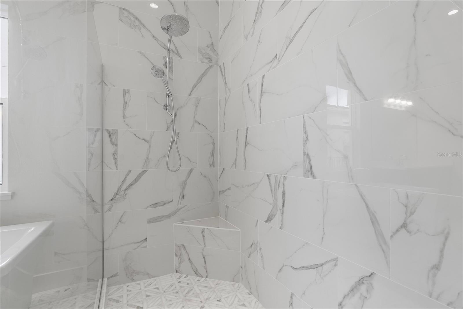 Image 24 of 74 For 9752 Laurel Berry Drive