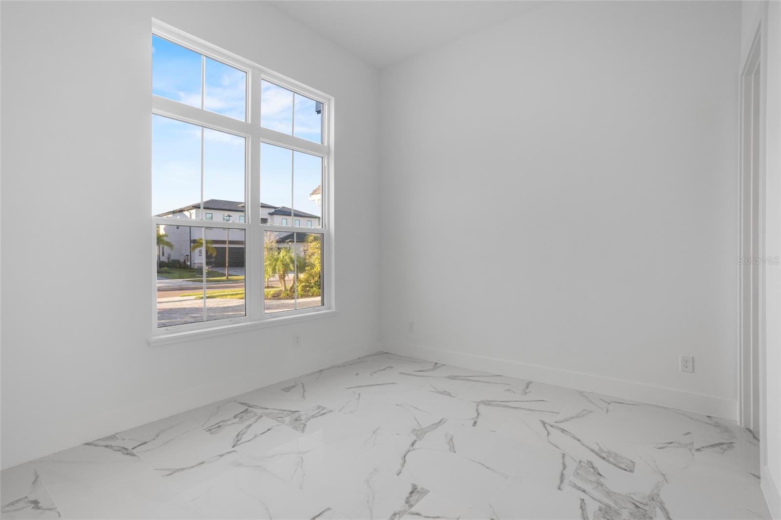 Image 26 of 74 For 9752 Laurel Berry Drive