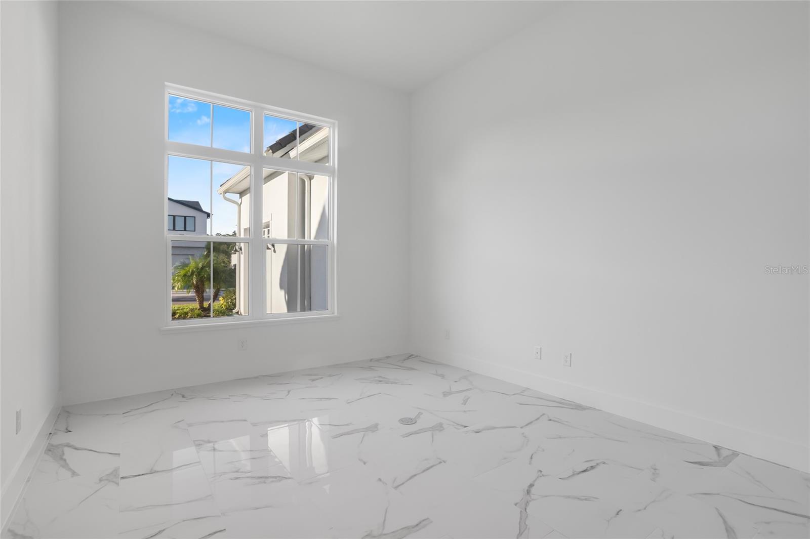 Image 28 of 74 For 9752 Laurel Berry Drive