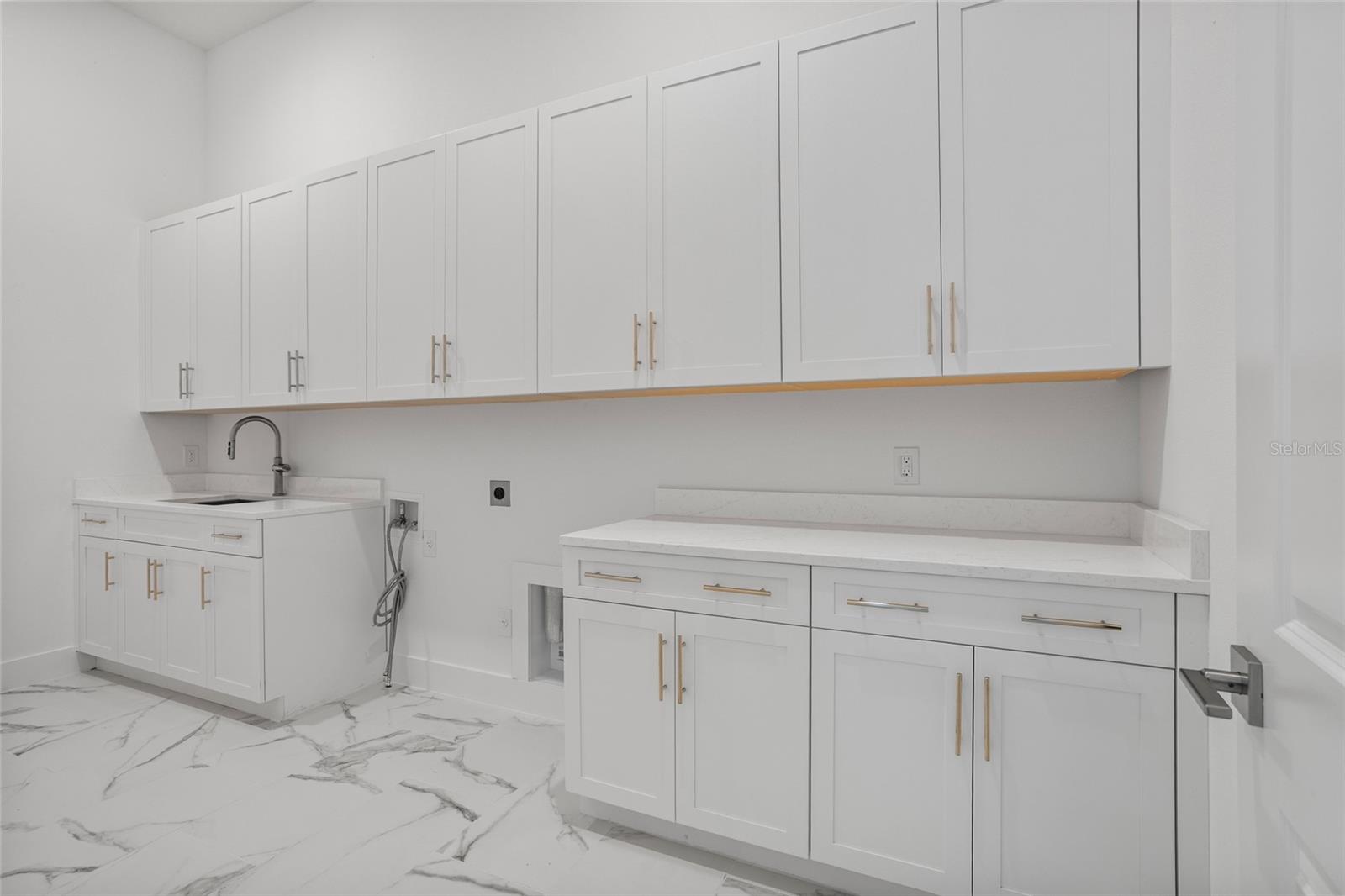 Image 34 of 74 For 9752 Laurel Berry Drive