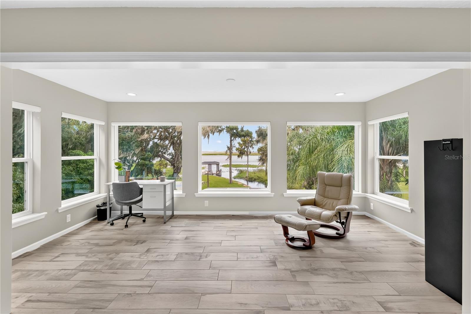 Image 16 of 56 For 1604 Regal Cove Court