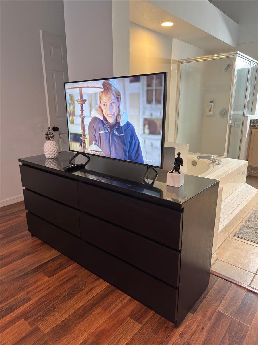 Image 4 of 14 For 2512 Asbury Court