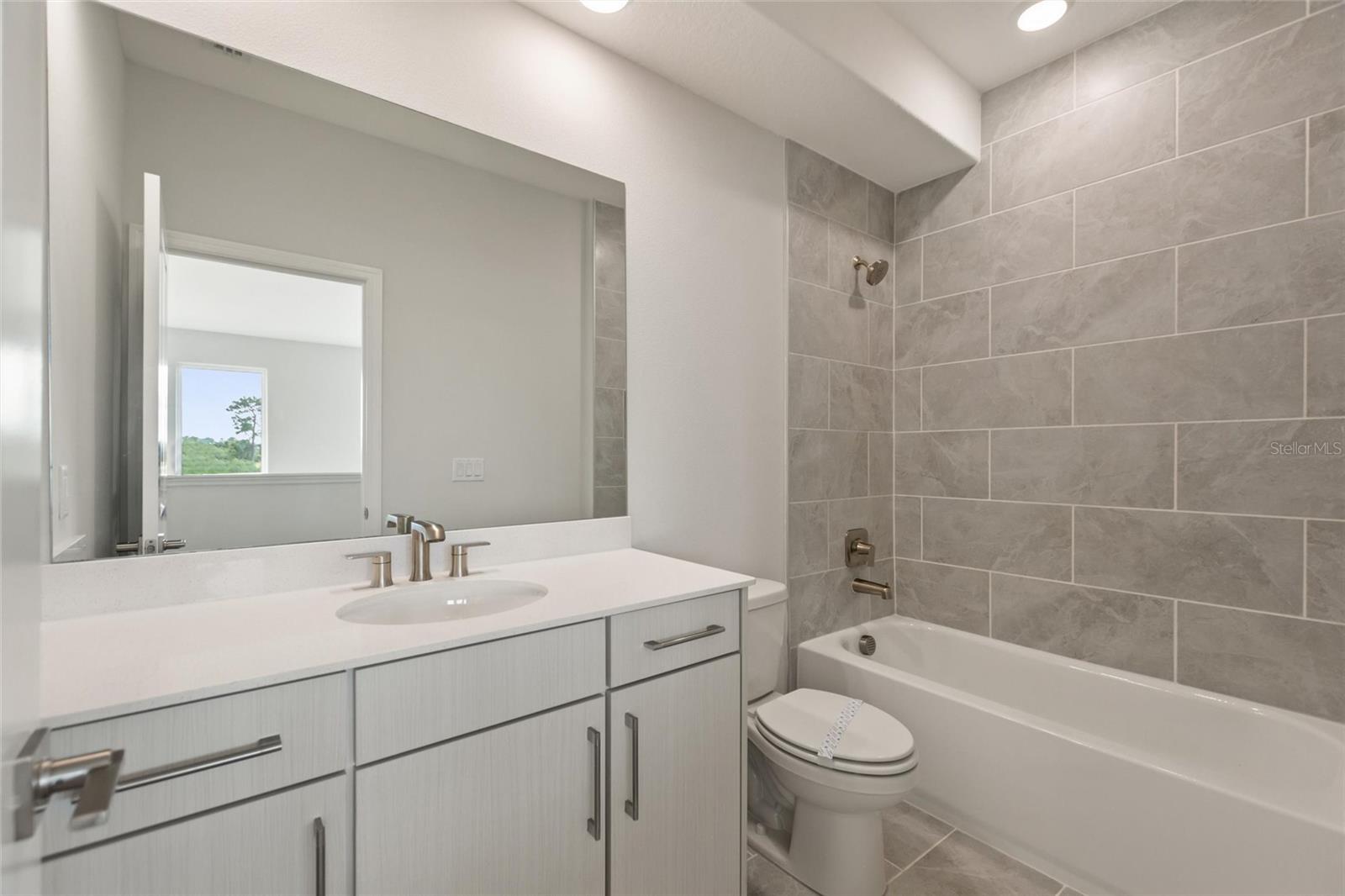 Image 35 of 37 For 107 Hampton Loop