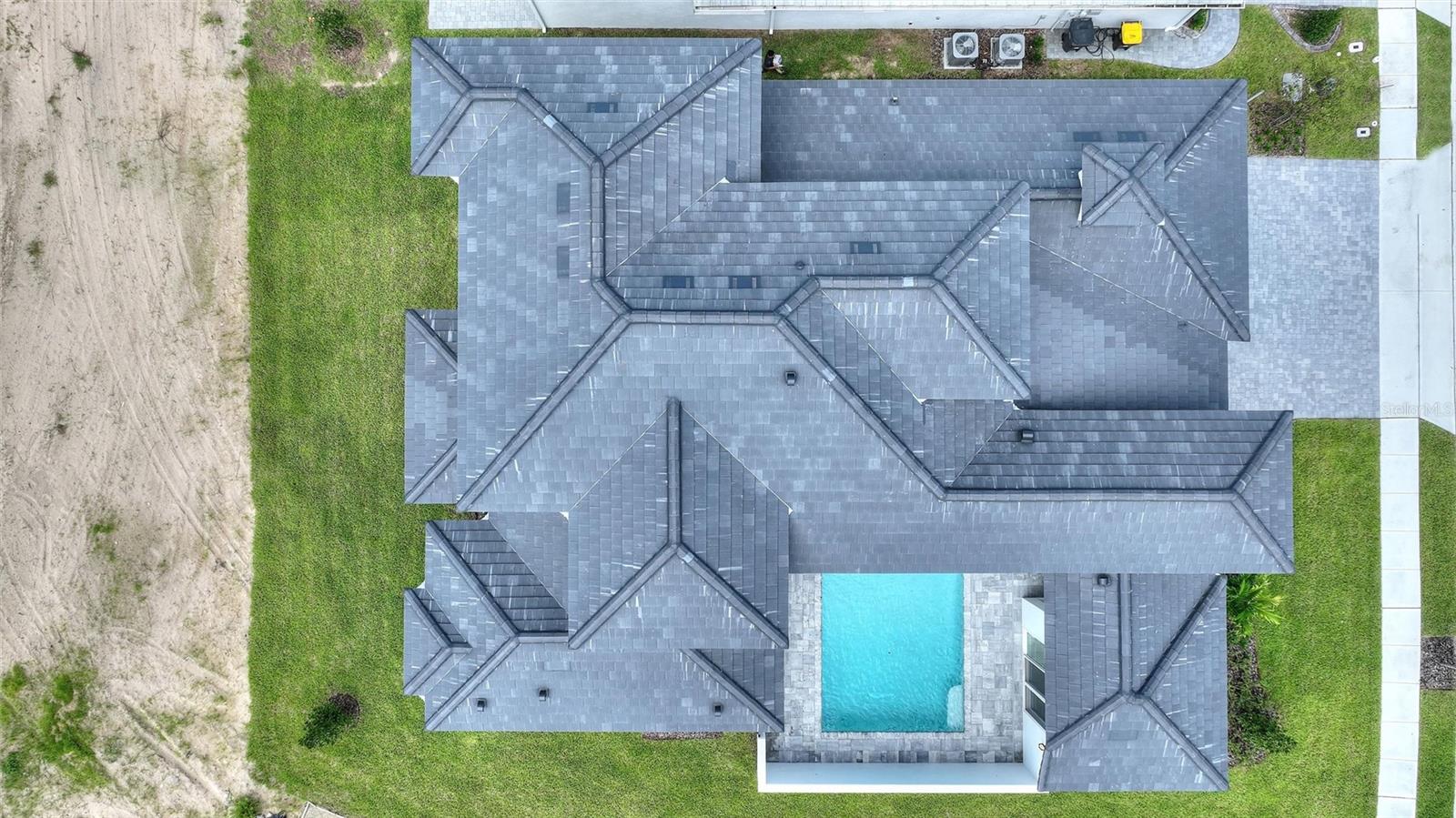 Image 4 of 37 For 107 Hampton Loop