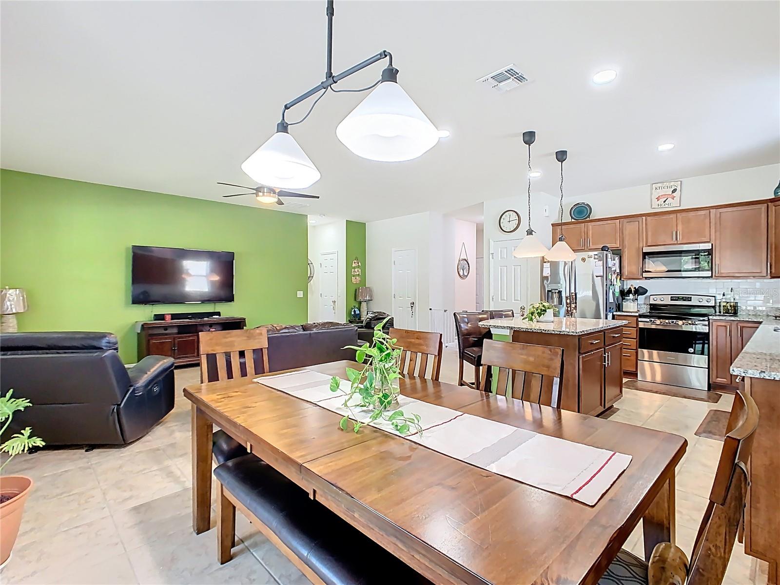 Image 18 of 60 For 8878 Hinsdale Heights Drive