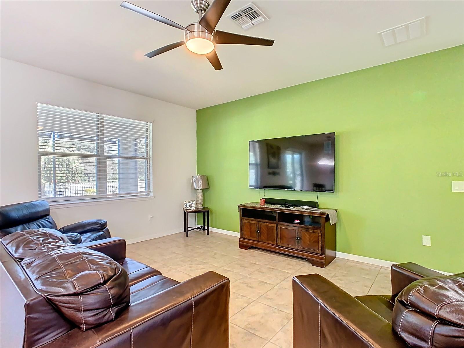 Image 7 of 60 For 8878 Hinsdale Heights Drive