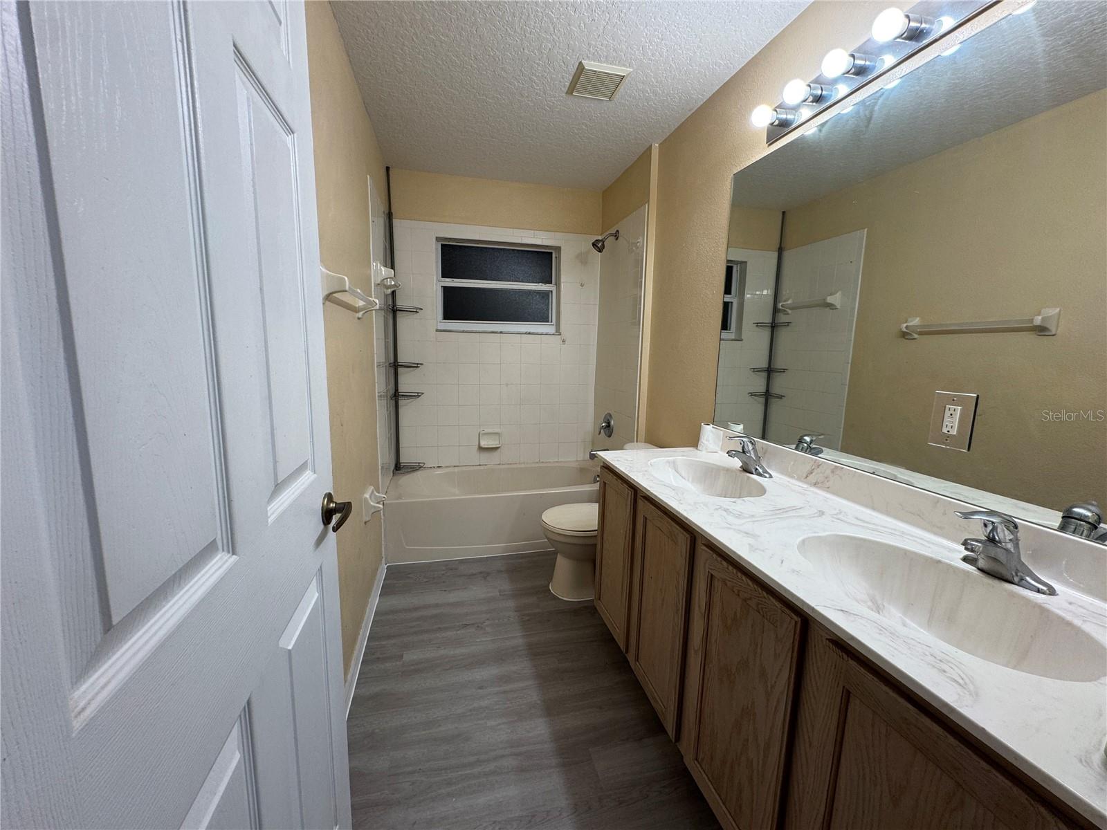 Image 14 of 16 For 520 Gull Drive