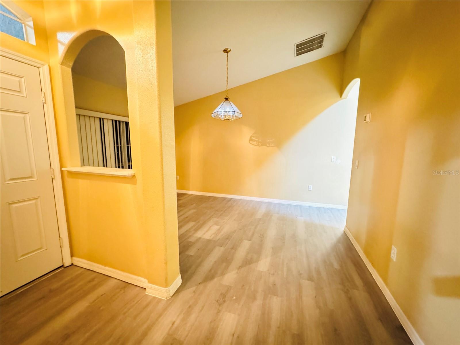 Image 2 of 16 For 520 Gull Drive