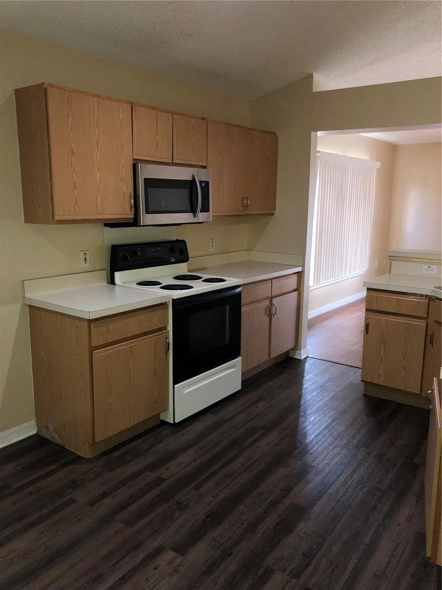 Image 17 of 48 For 348 Cardiff Avenue