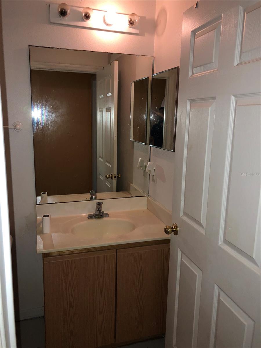 Image 25 of 48 For 348 Cardiff Avenue