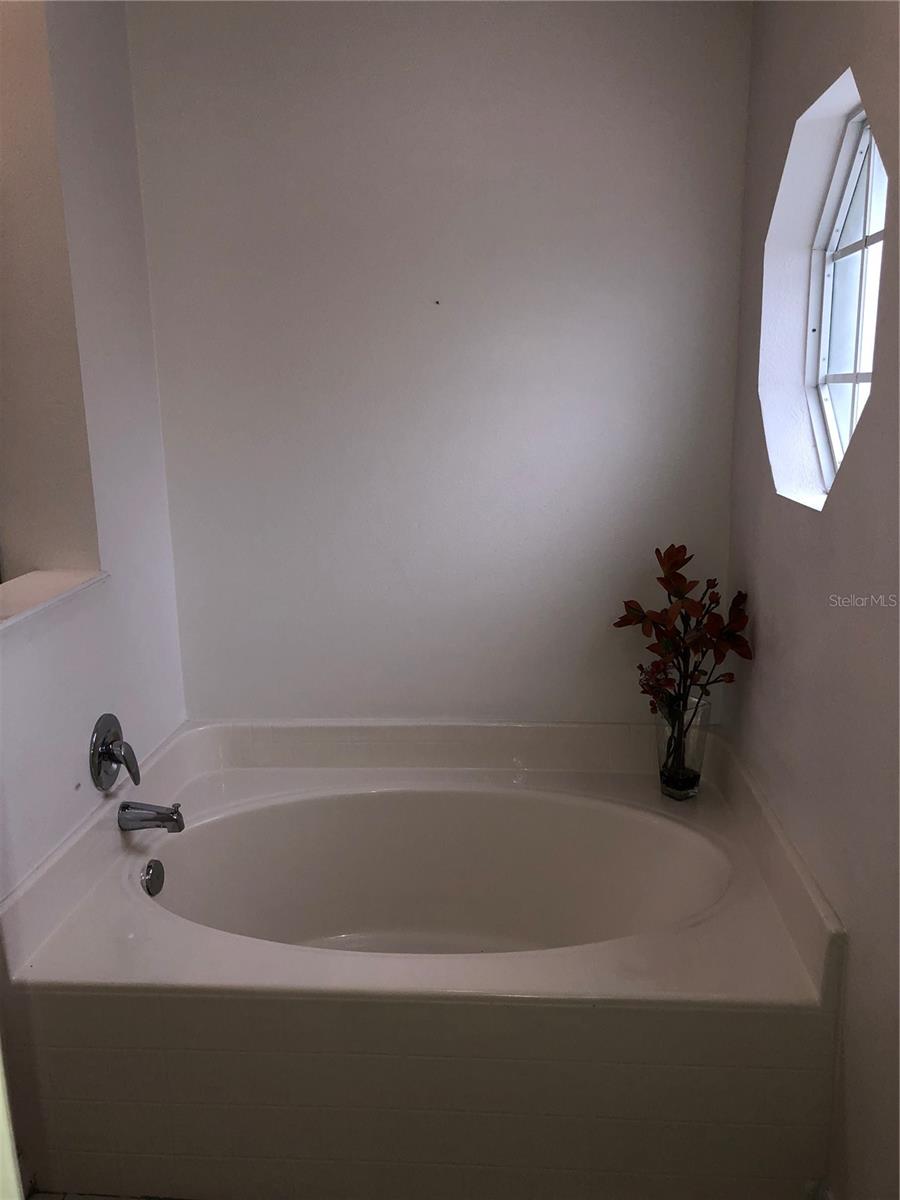 Image 31 of 48 For 348 Cardiff Avenue