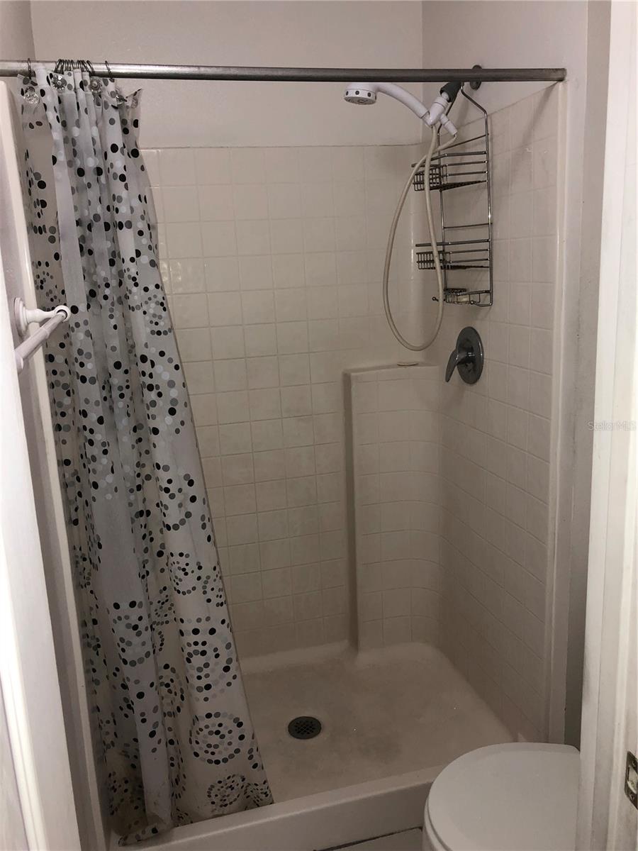 Image 32 of 48 For 348 Cardiff Avenue