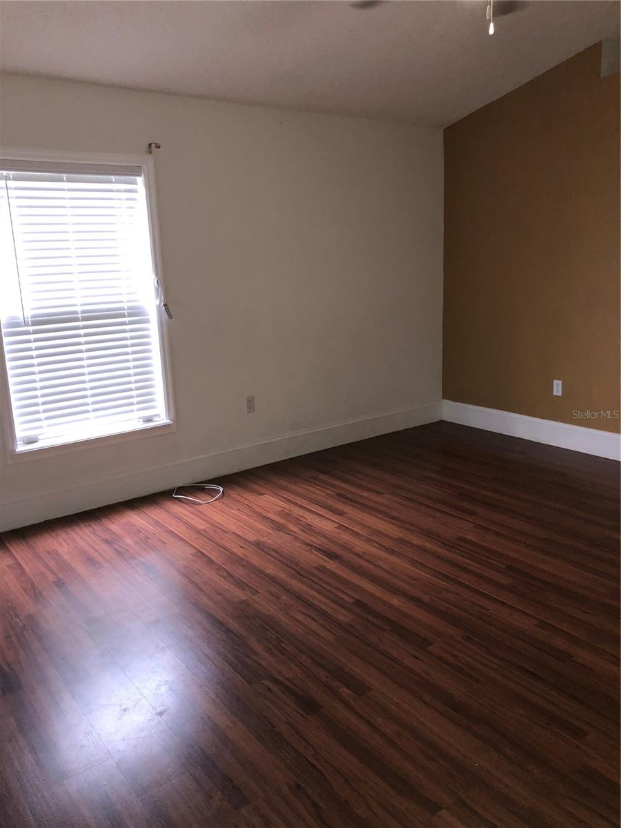 Image 35 of 48 For 348 Cardiff Avenue