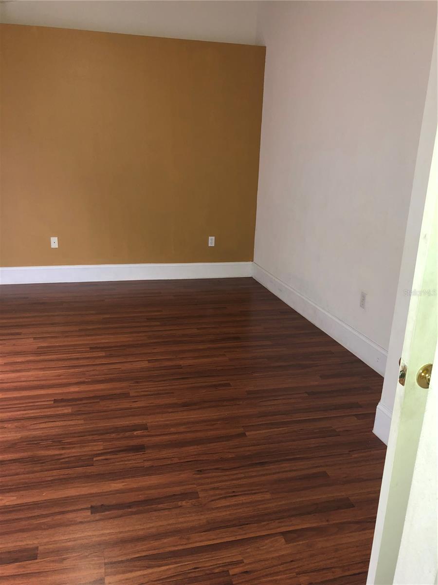 Image 37 of 48 For 348 Cardiff Avenue