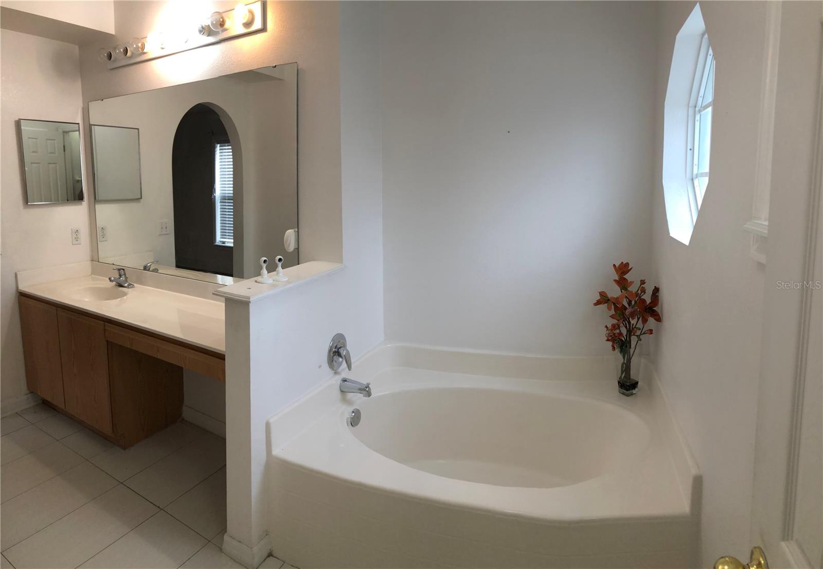 Image 41 of 48 For 348 Cardiff Avenue