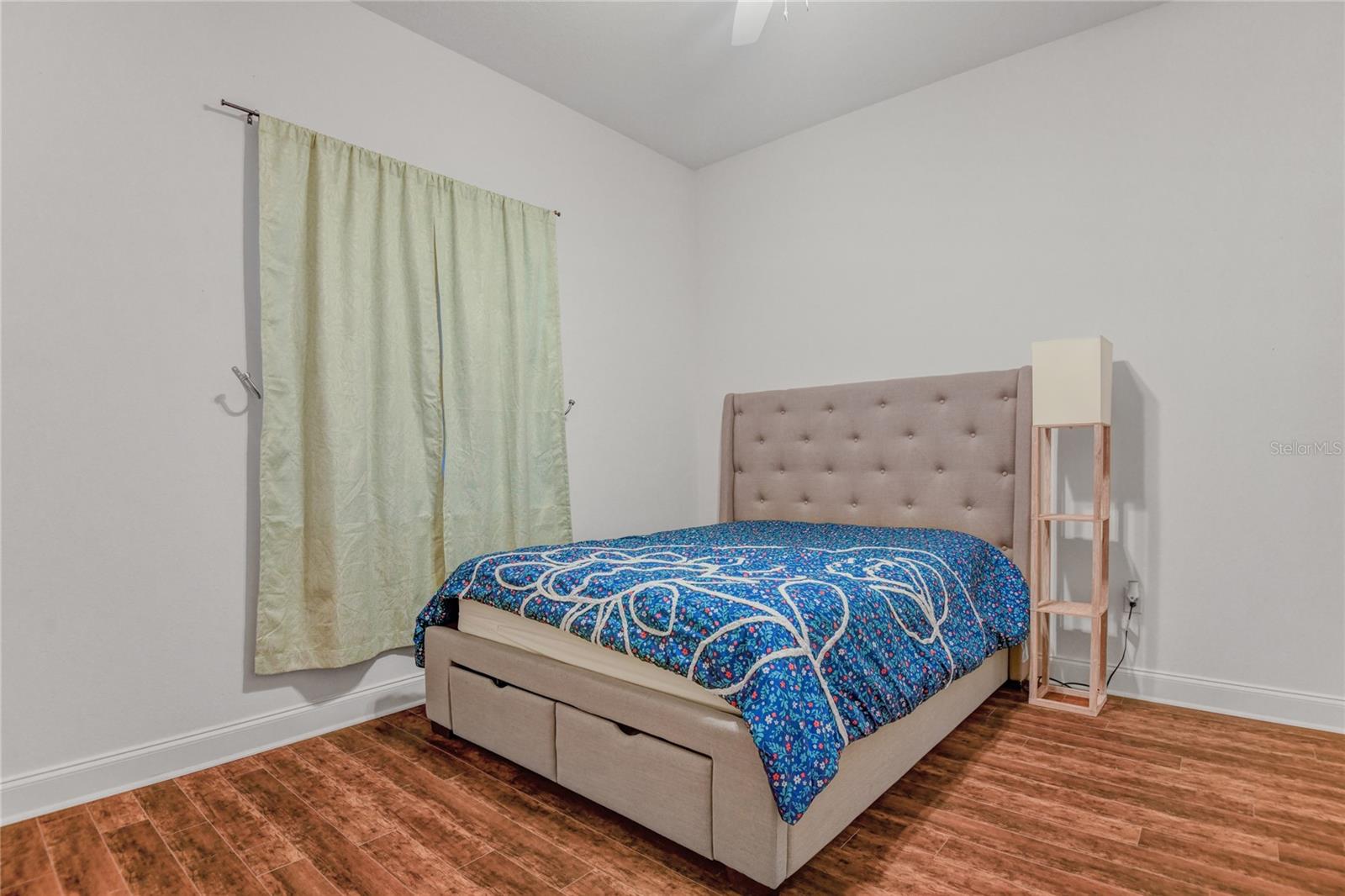 Image 13 of 26 For 111 Auburn  