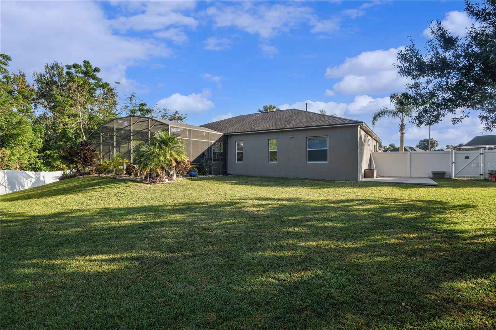 Image 23 of 26 For 111 Auburn  