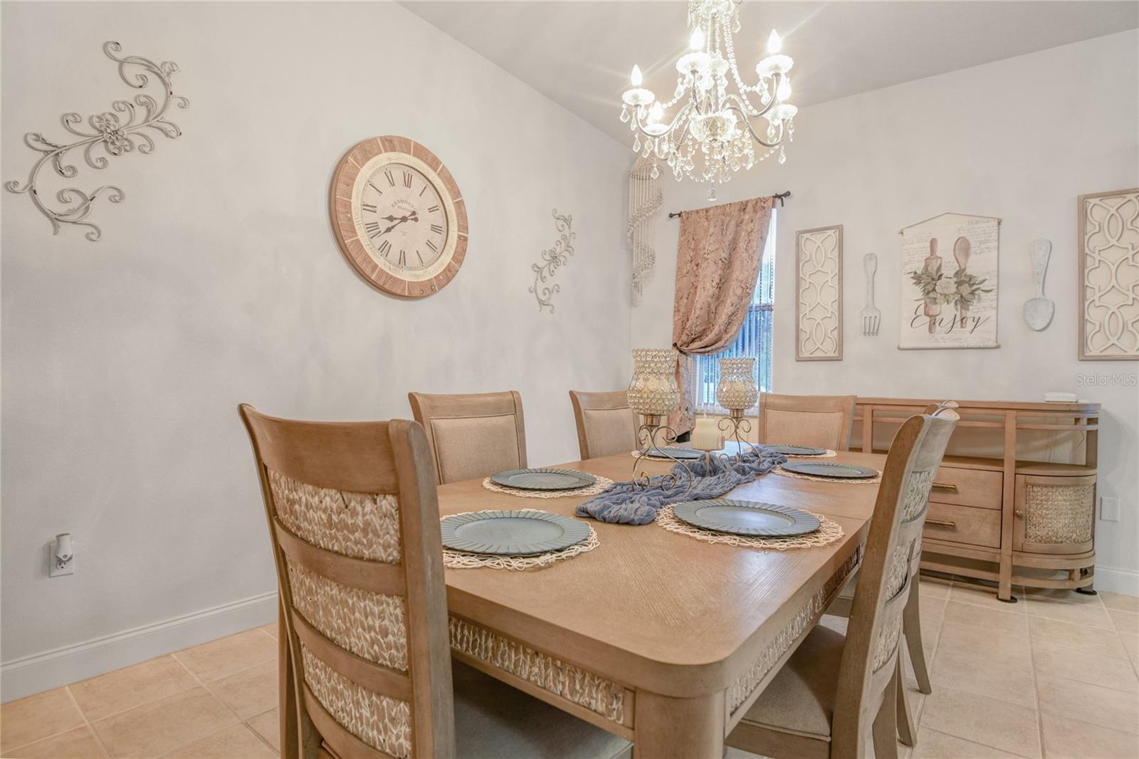 Image 8 of 26 For 111 Auburn  