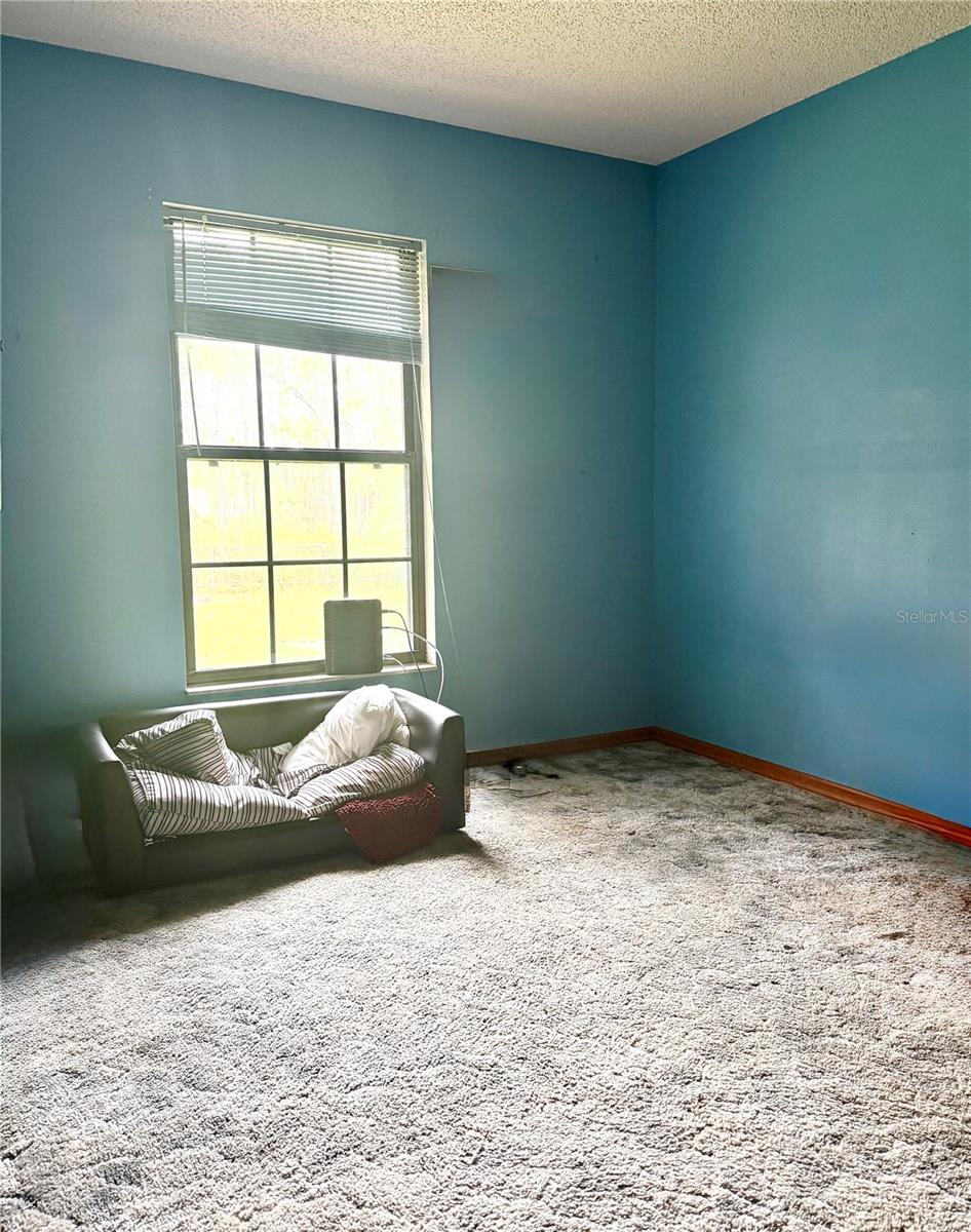 Image 10 of 18 For 372 Wisteria Court