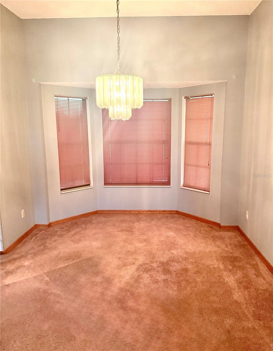 Image 4 of 18 For 372 Wisteria Court