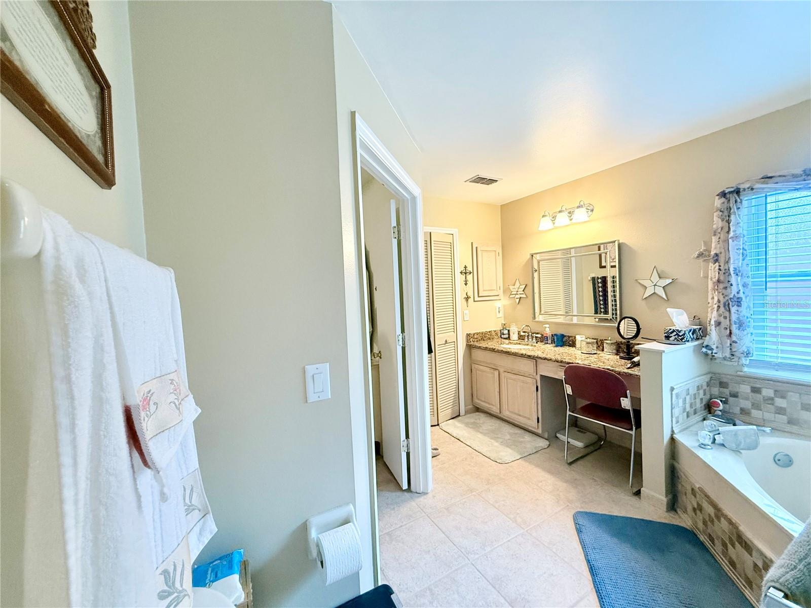 Image 14 of 40 For 9450 Telfer Run