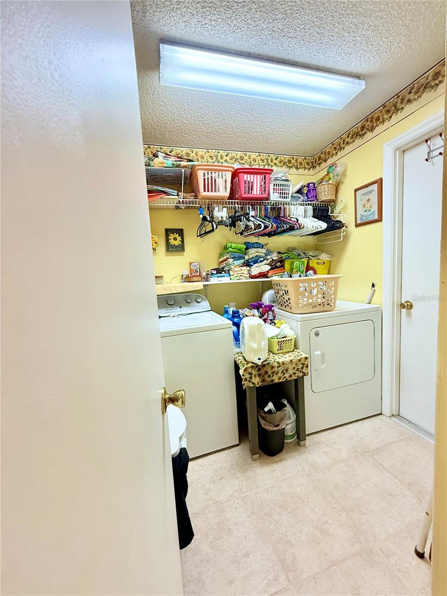 Image 18 of 40 For 9450 Telfer Run