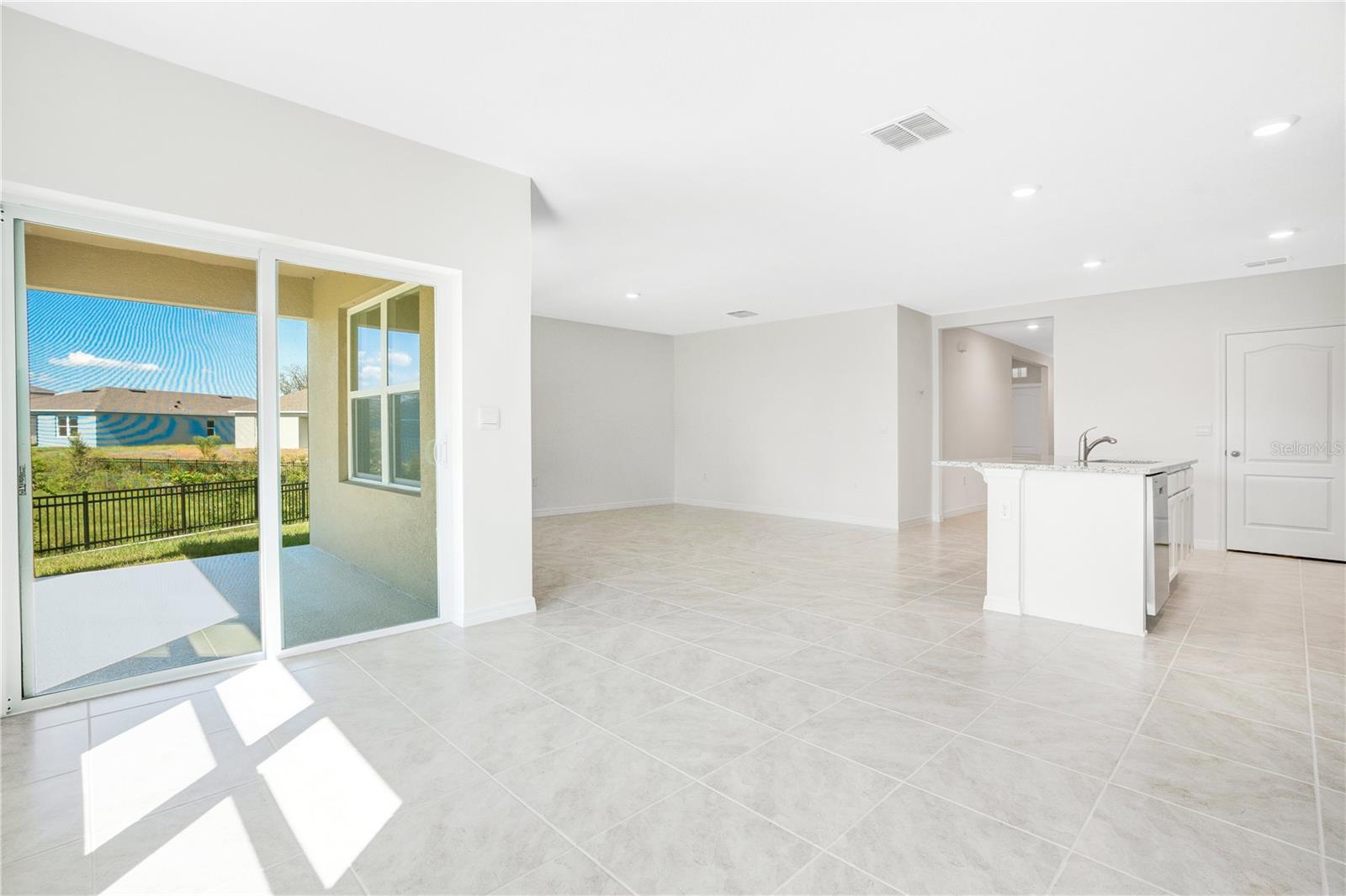 Image 11 of 38 For 1112 Brooklet Road