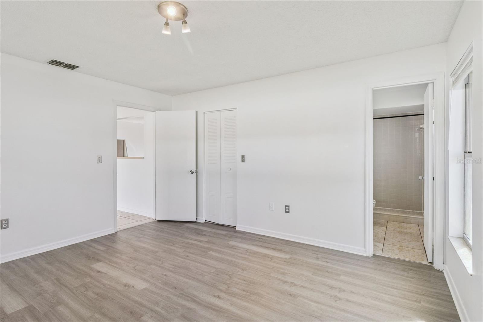 Image 12 of 19 For 411 Bar Court