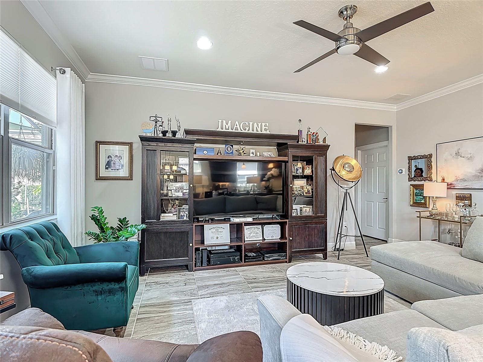 Image 14 of 42 For 588 Cantabria Drive