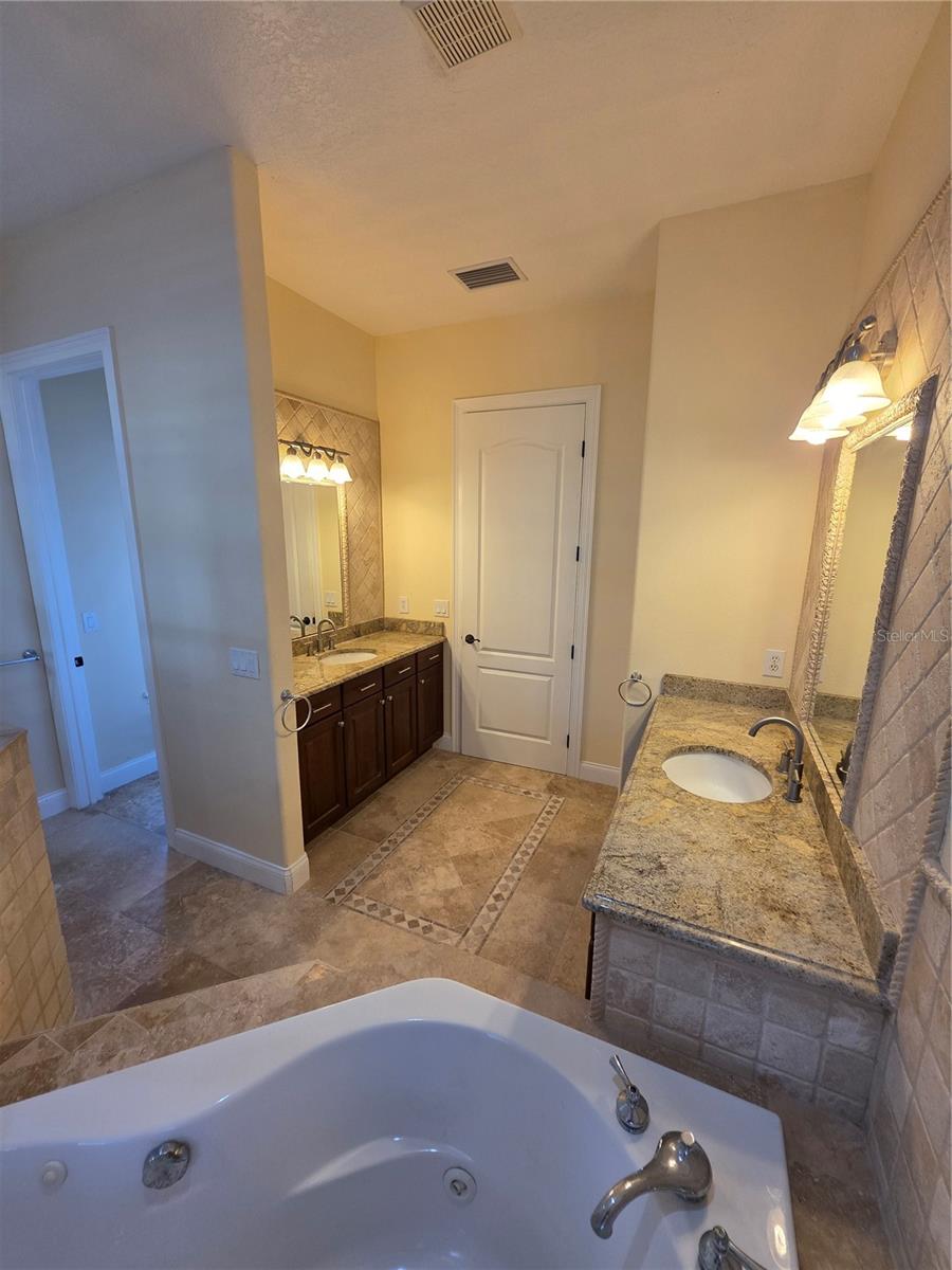 Image 27 of 53 For 7013 Five Oaks Drive