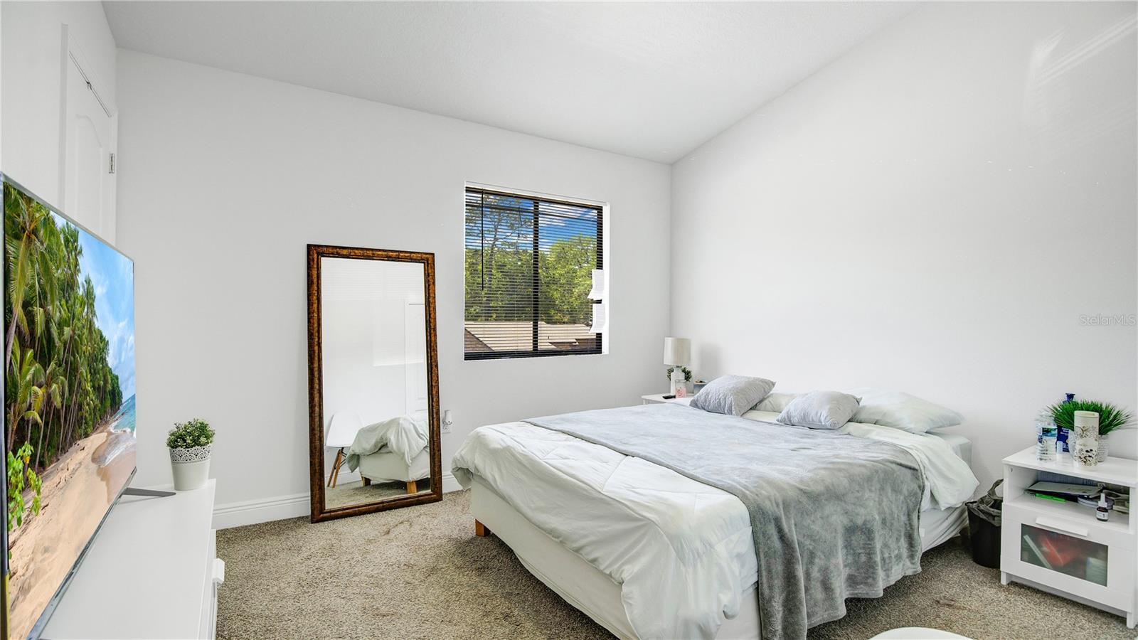 Image 10 of 29 For 1860 Foxhall Circle