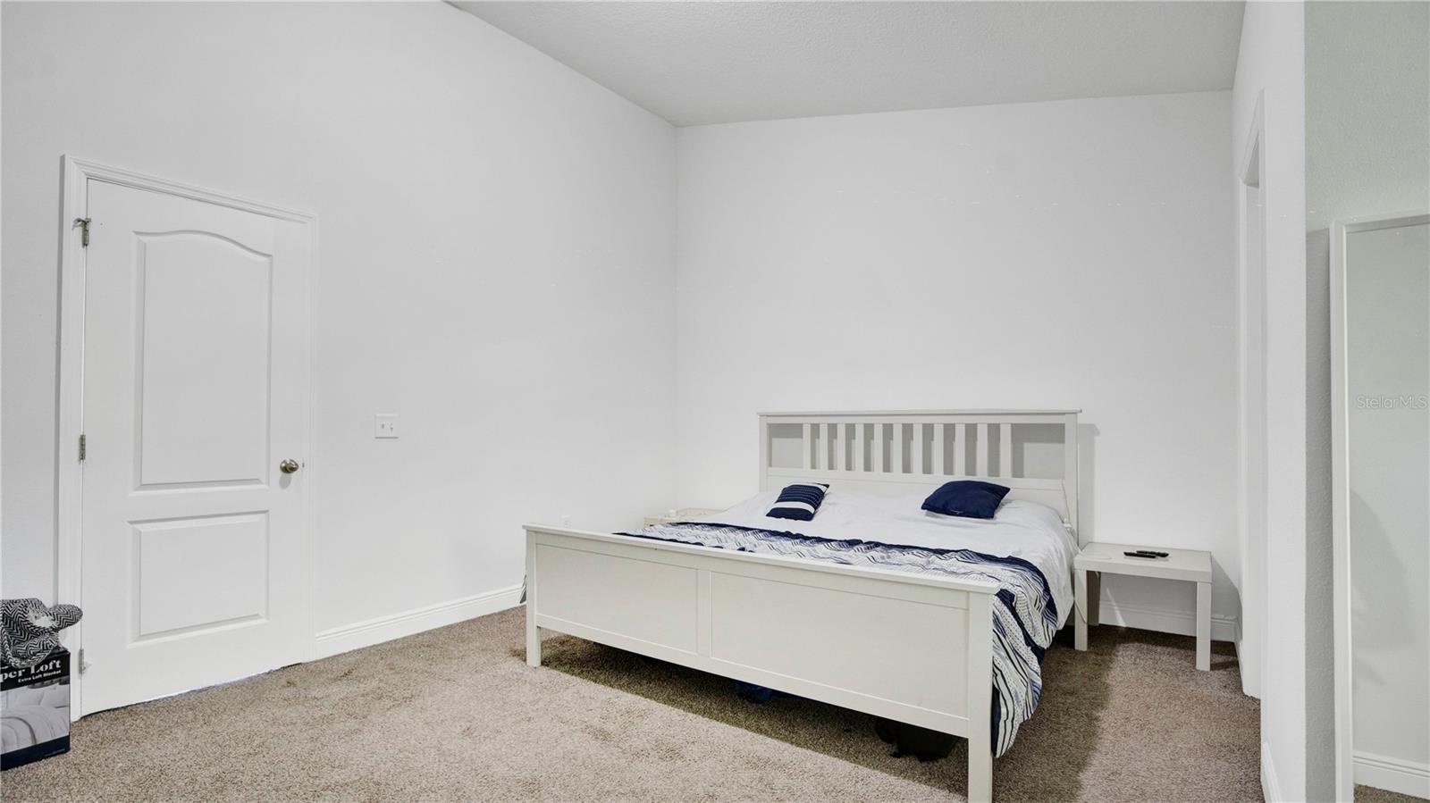 Image 14 of 29 For 1860 Foxhall Circle