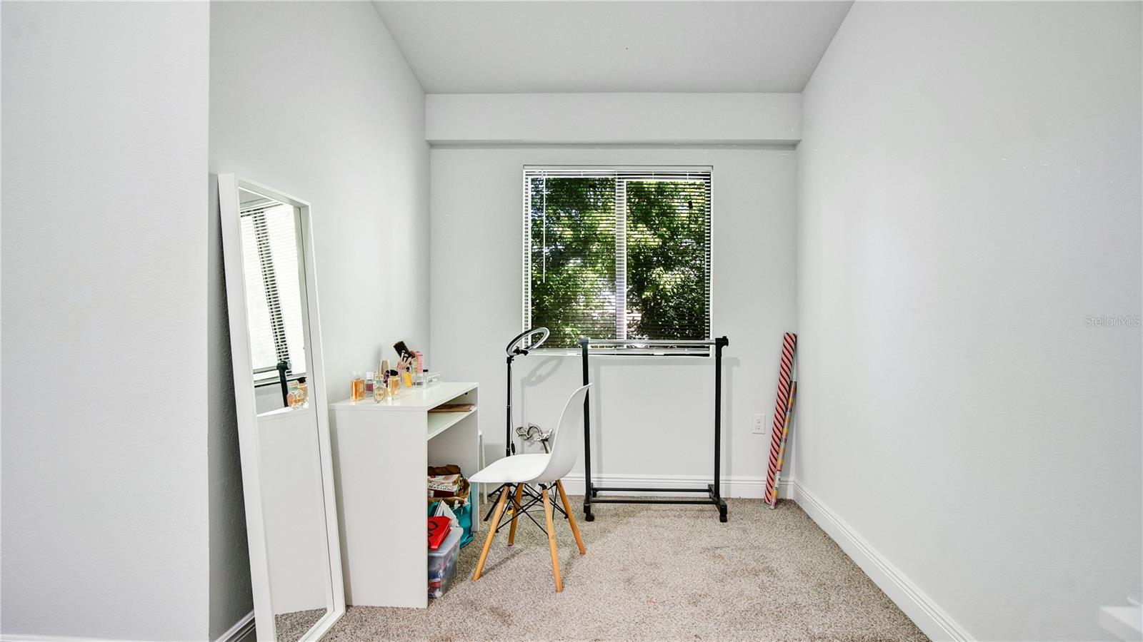 Image 15 of 29 For 1860 Foxhall Circle