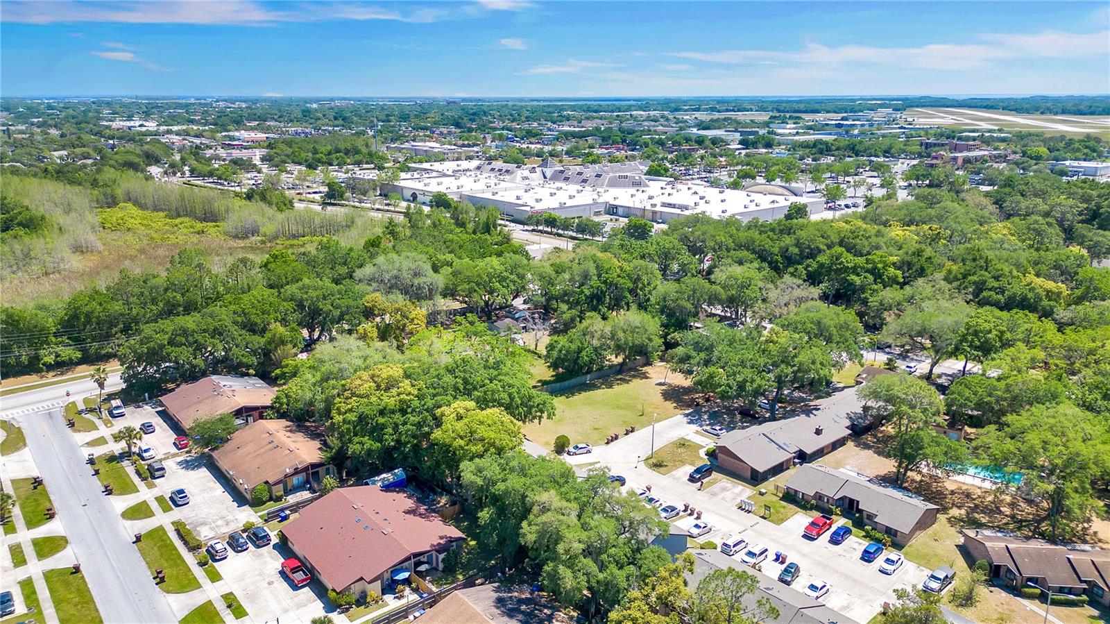 Image 27 of 29 For 1860 Foxhall Circle