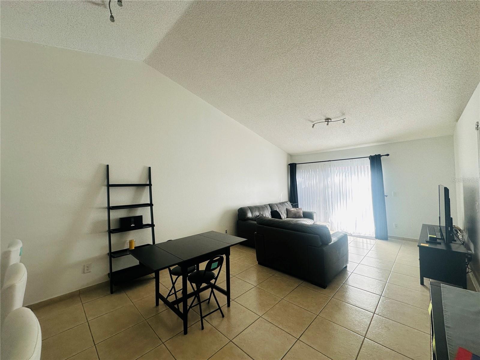 Image 18 of 25 For 1313 Lucaya Circle