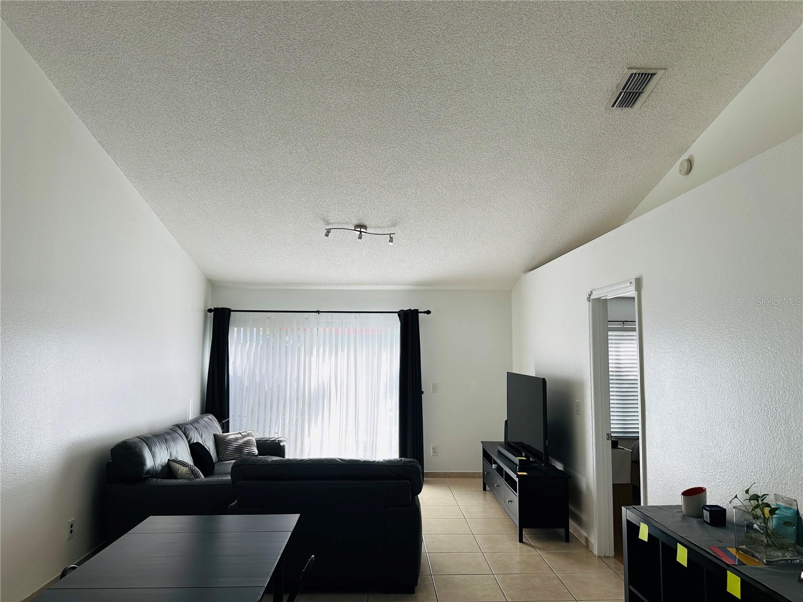 Image 4 of 9 For 1313 Lucaya Circle