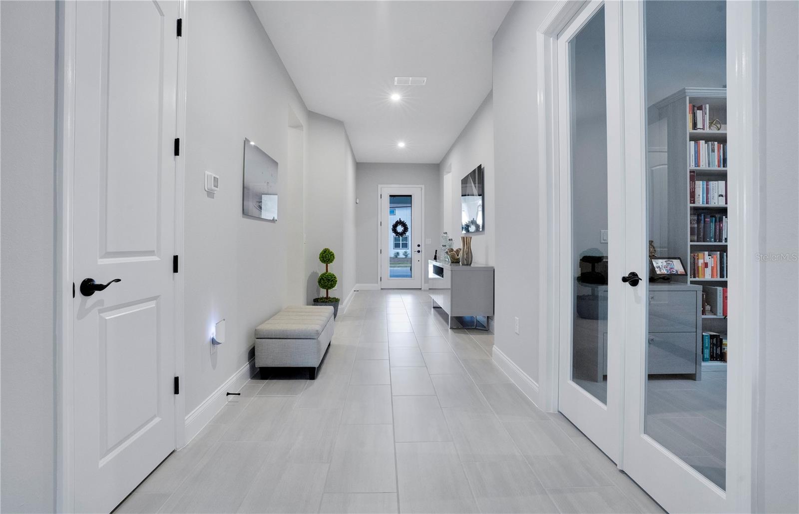 Image 3 of 26 For 6526 Circle Rock Way