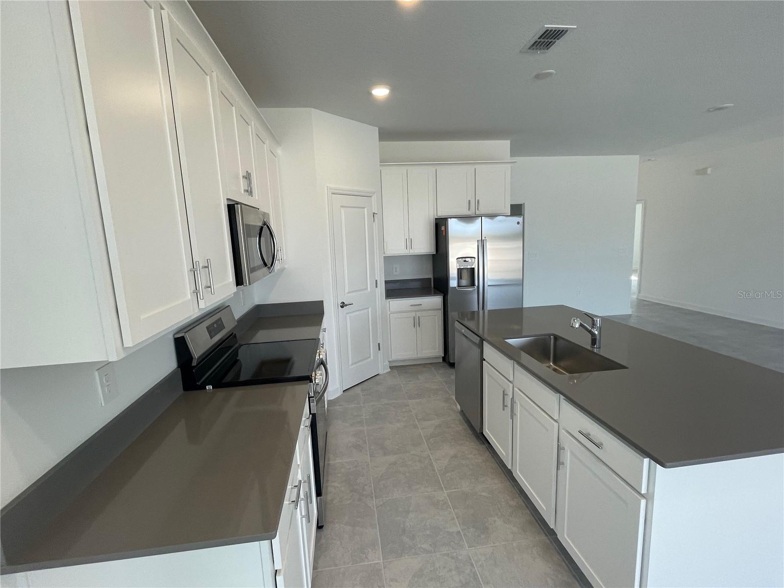 Image 4 of 35 For 5267 Dagenham