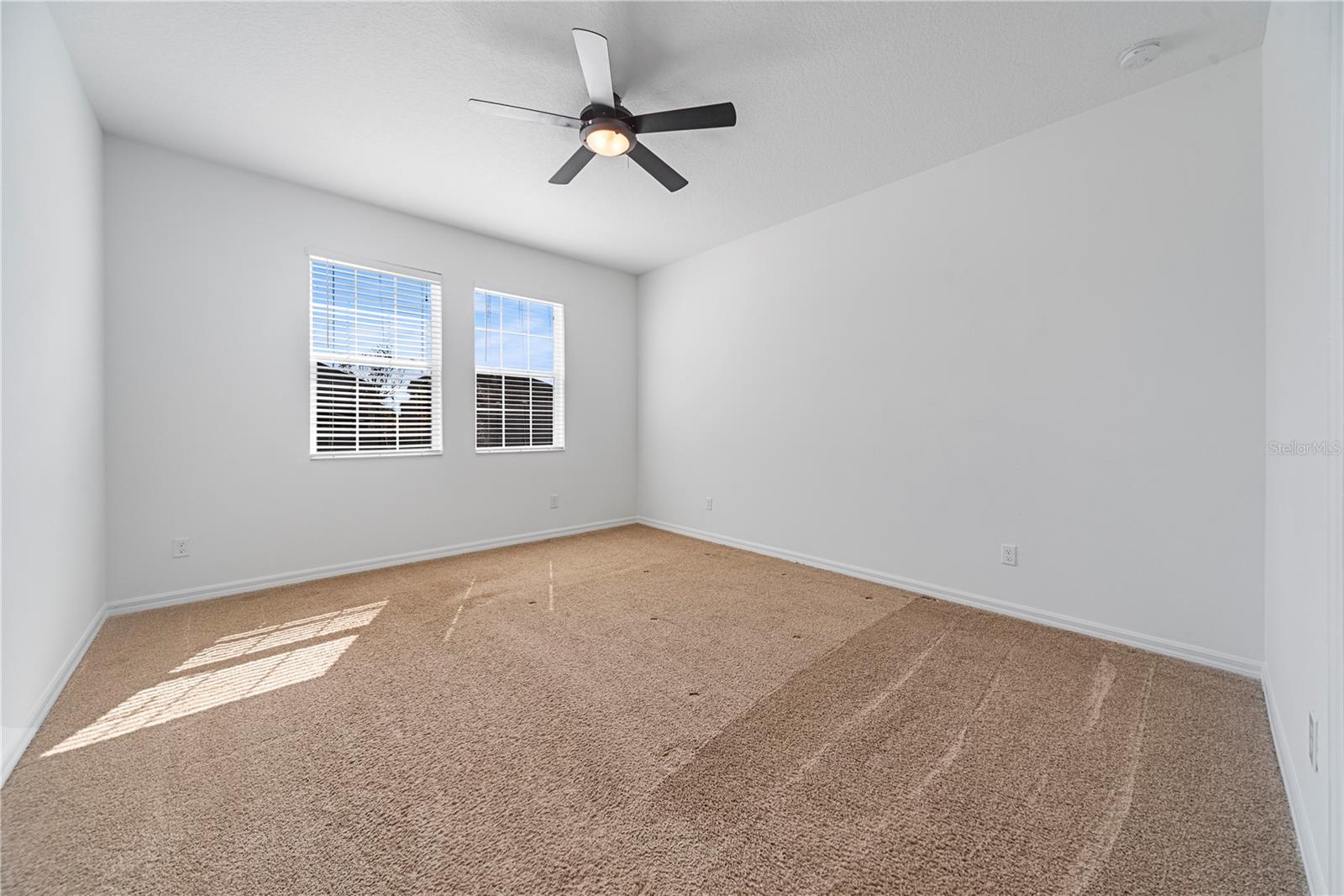 Image 21 of 39 For 5007 Palmetto Park Drive