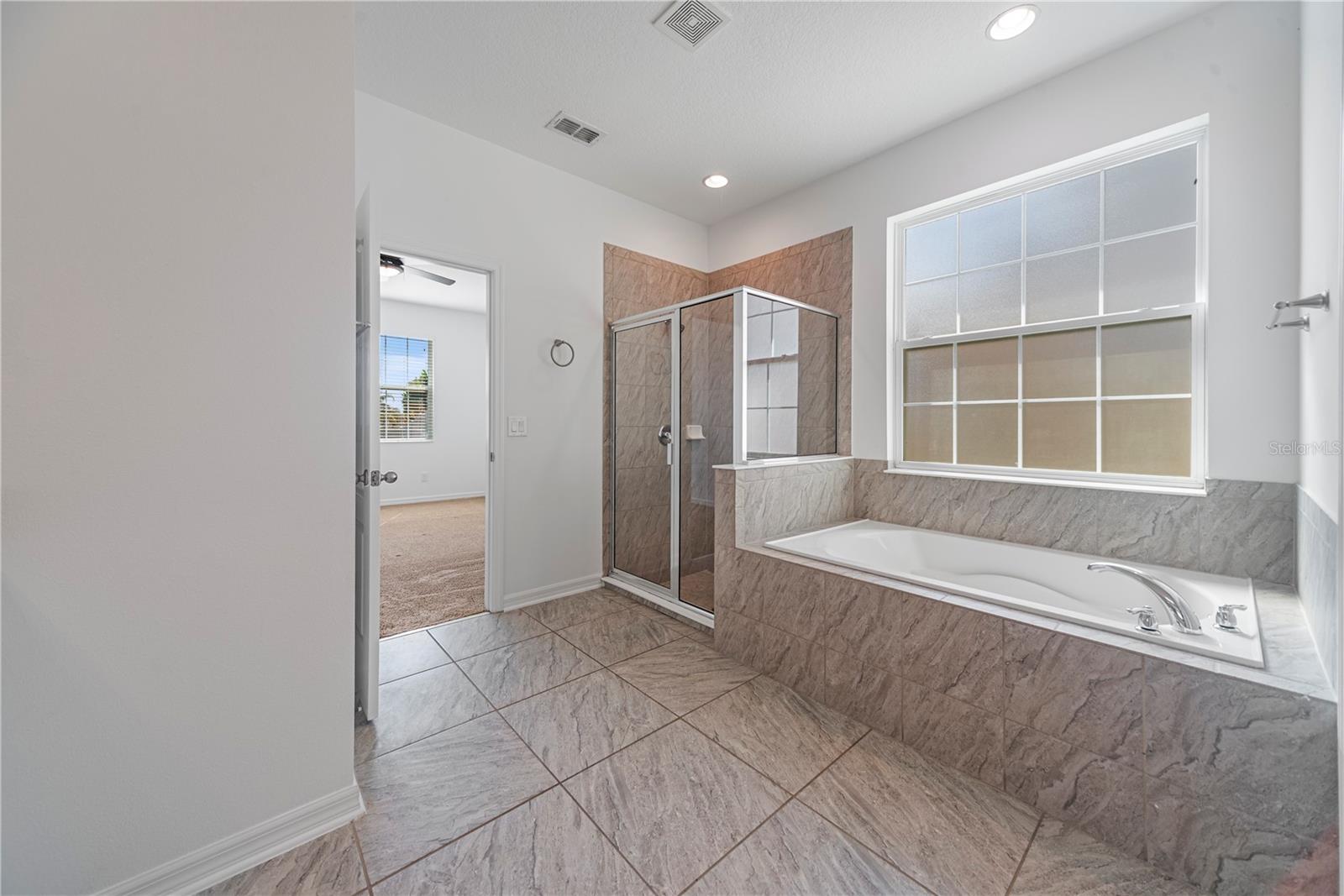 Image 24 of 39 For 5007 Palmetto Park Drive