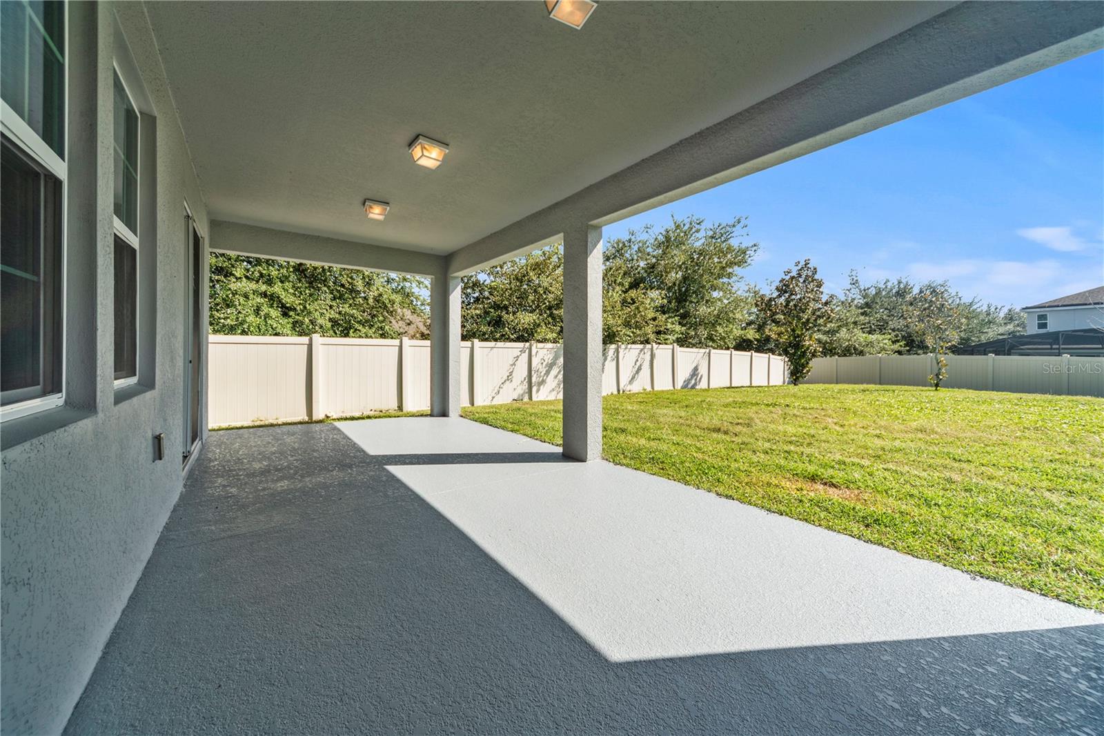 Image 31 of 39 For 5007 Palmetto Park Drive