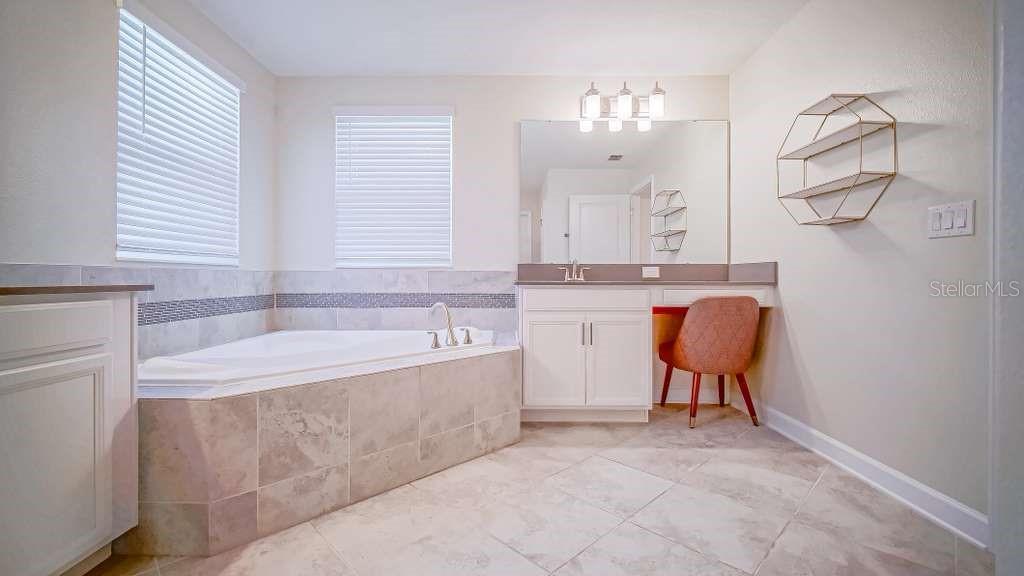 Image 22 of 32 For 11987 Charades Street