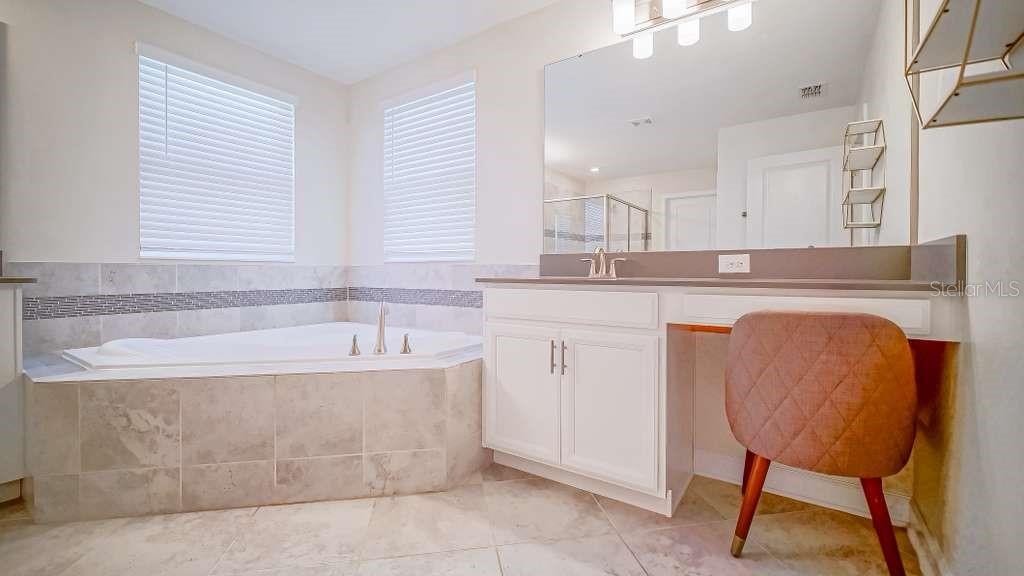 Image 23 of 32 For 11987 Charades Street