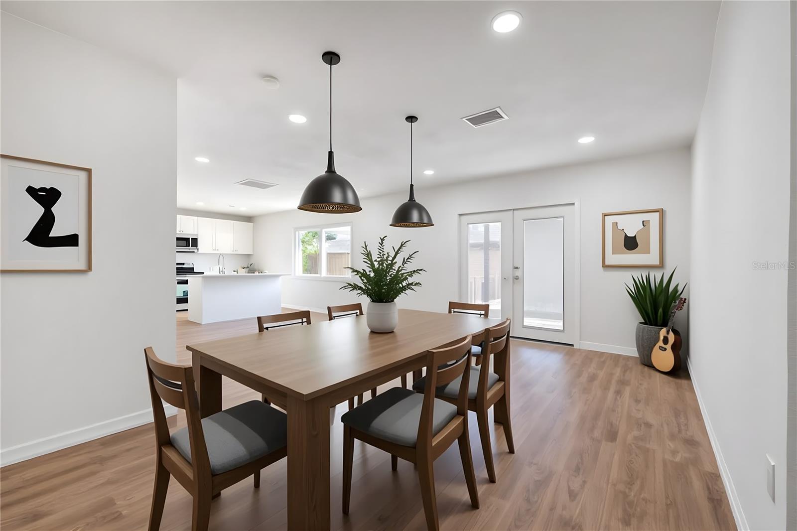 Image 24 of 41 For 2654 Ann Avenue