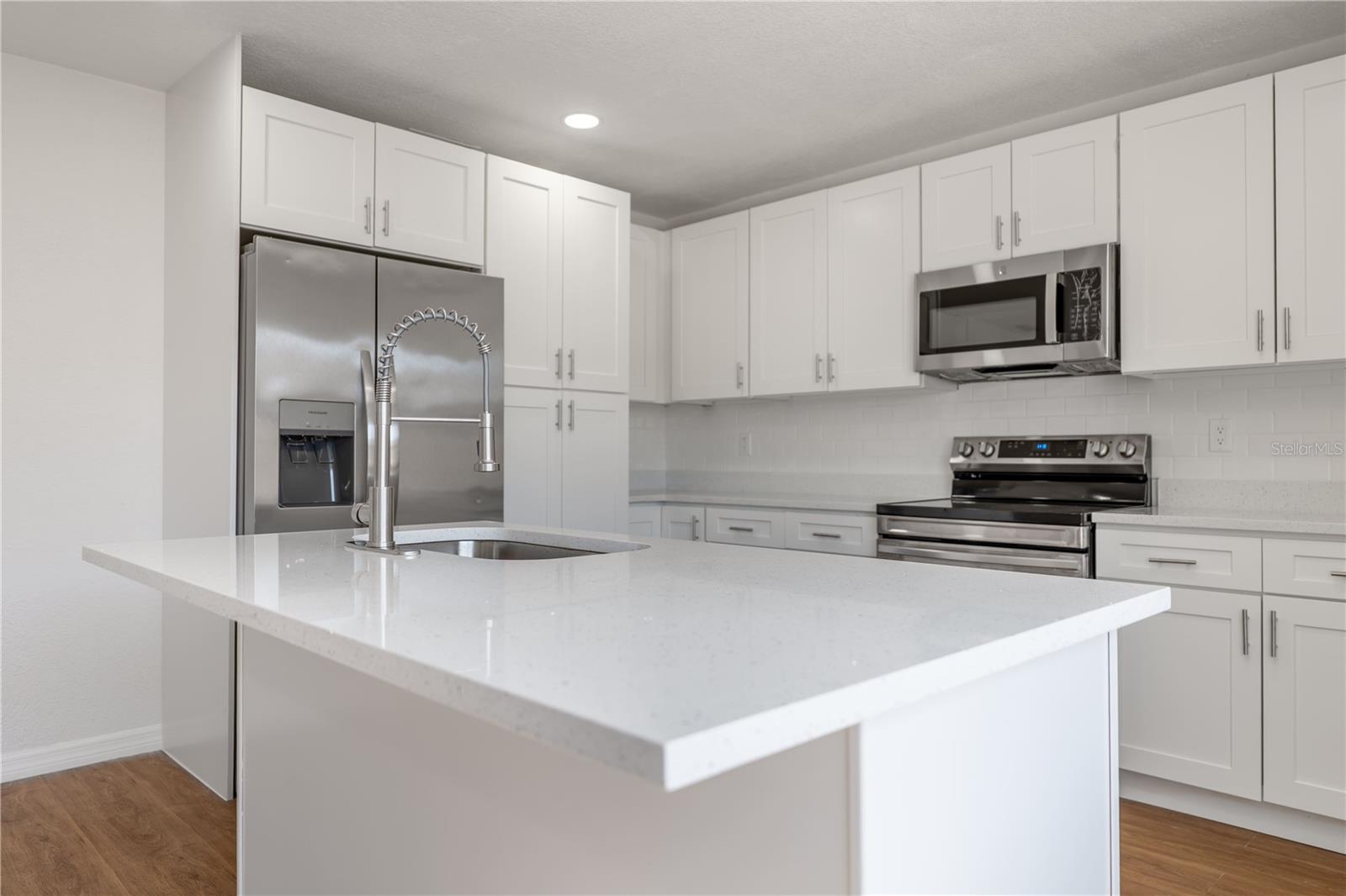 Image 27 of 41 For 2654 Ann Avenue