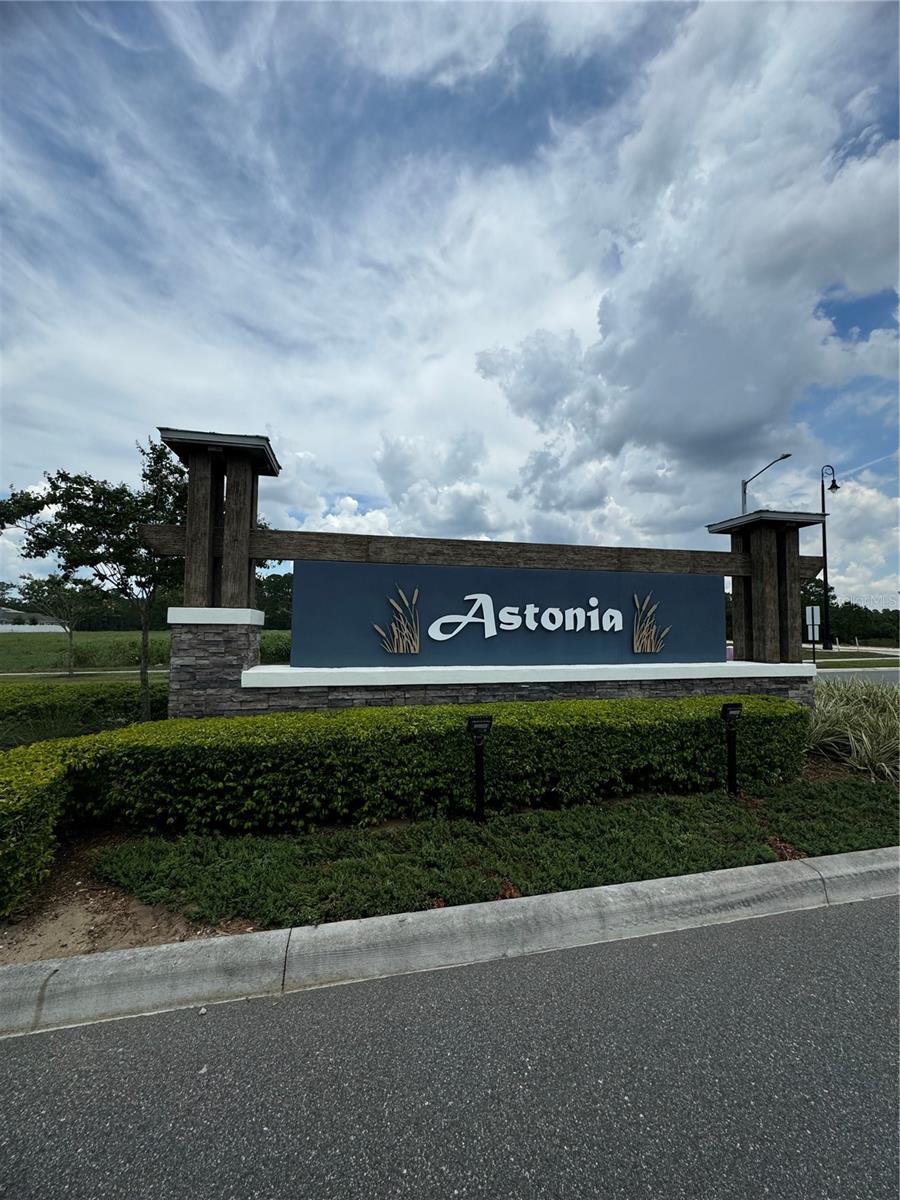 Image 24 of 25 For 1016 Cascade Drive