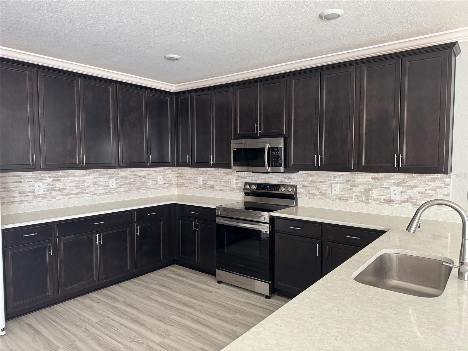 Image 6 of 25 For 1016 Cascade Drive