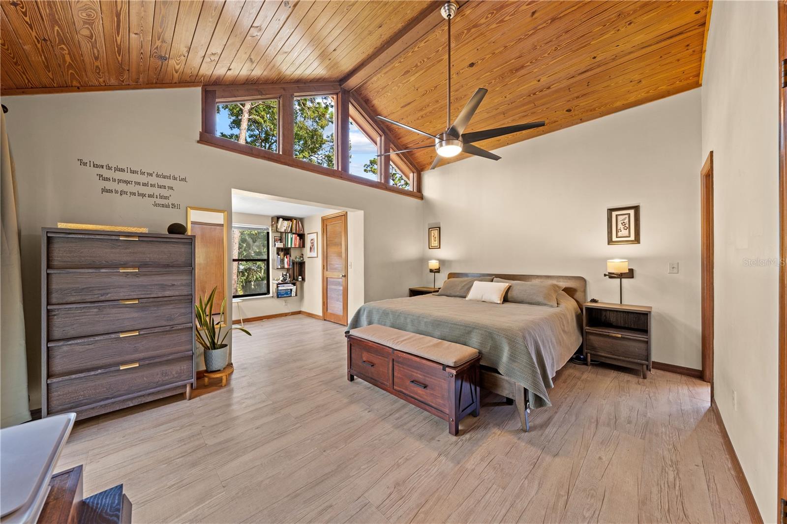 Image 52 of 90 For 234 Duncan Trail